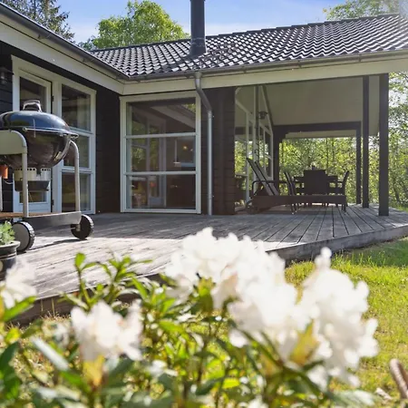 Hejdi - 350m From The Sea By Interhome