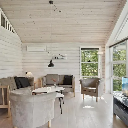 Hejdi - 350m From The Sea By Interhome Hals
