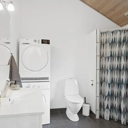 Hejdi - 350m From The Sea By Interhome